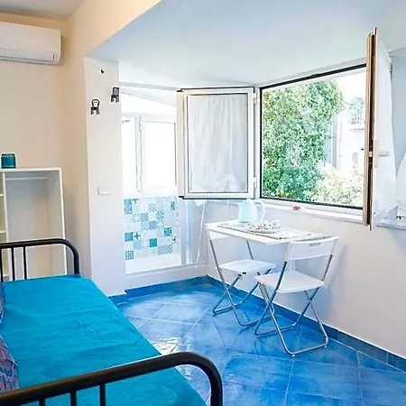 Casa Lego Small With Terrace 4* Nápoles